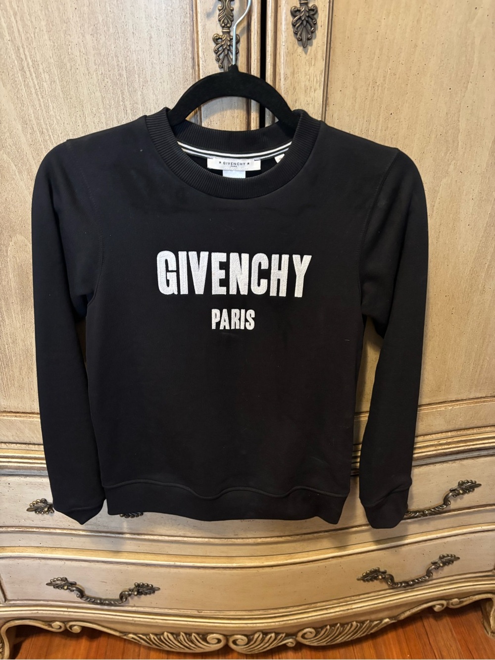 Givenchy Paris Women's Black Logo Sweatshirt